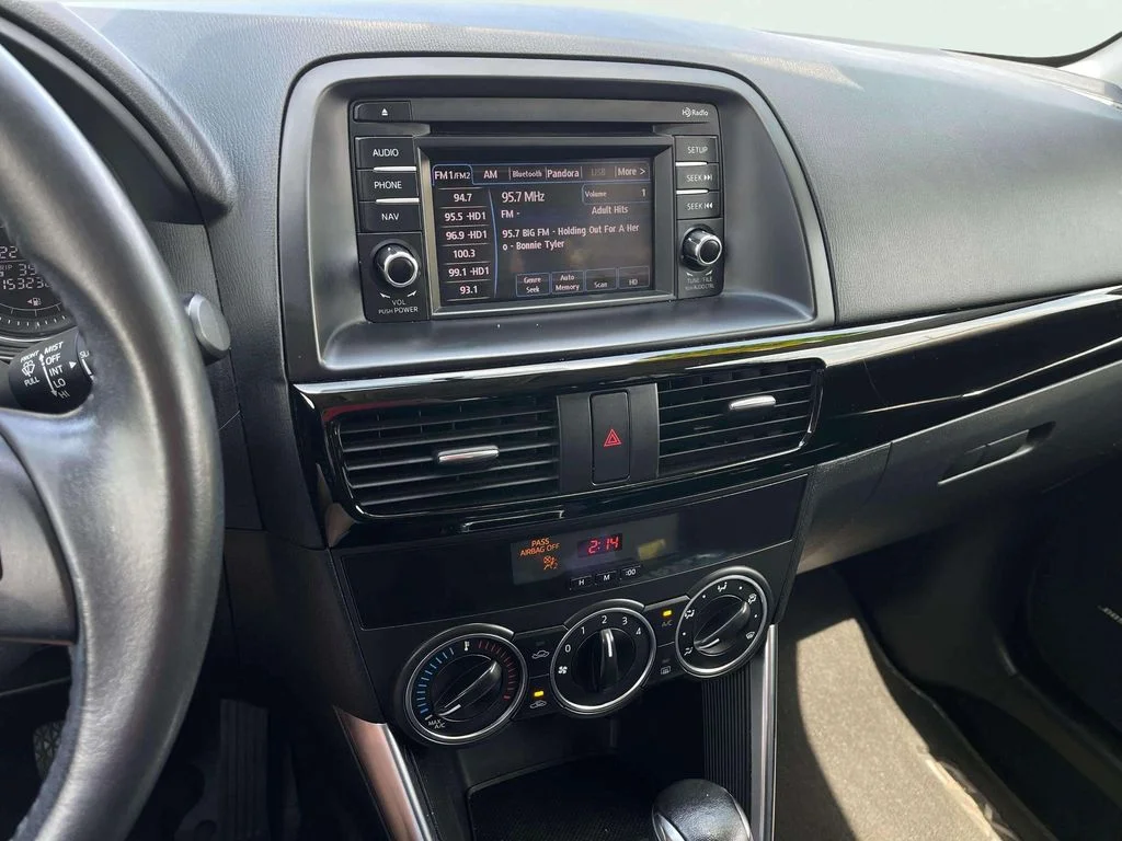 Used 2014 Liquid Silver Metallic Mazda Touring image 10