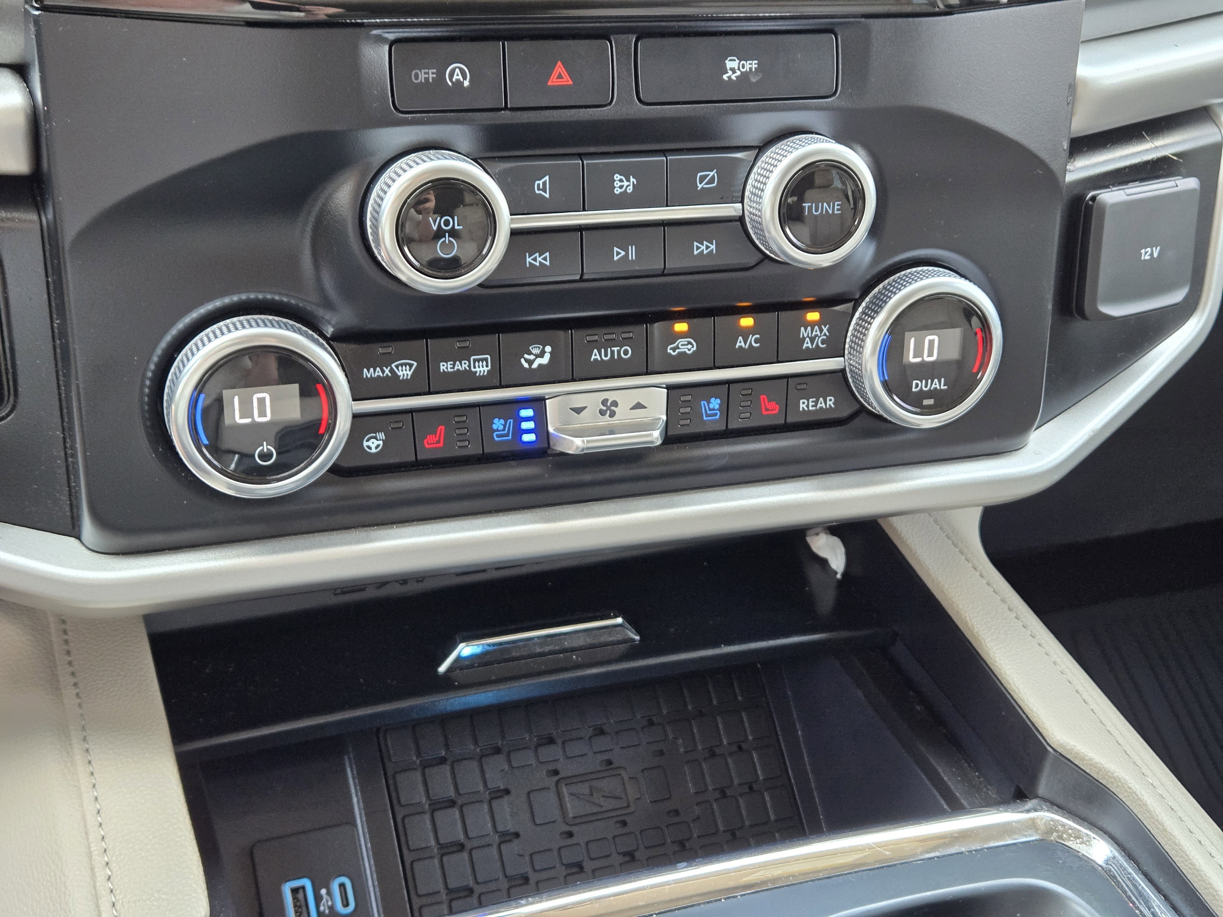 Used 2024 Black Ford XLT image 32