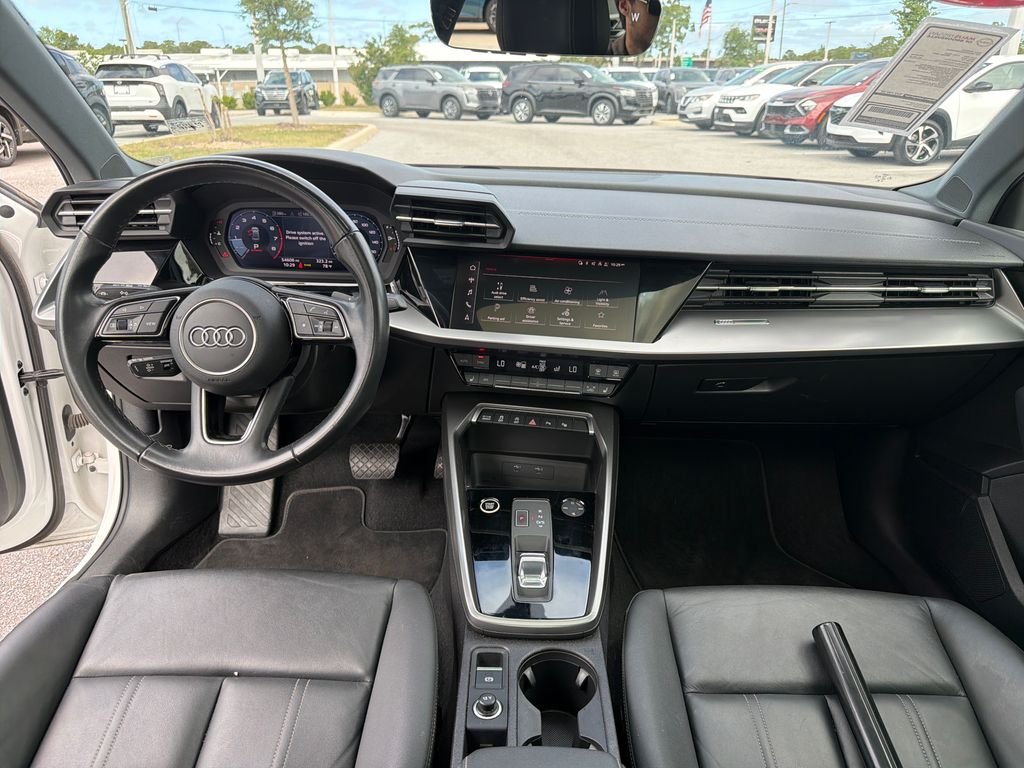 Used 2024  Audi 40 Premium image 21