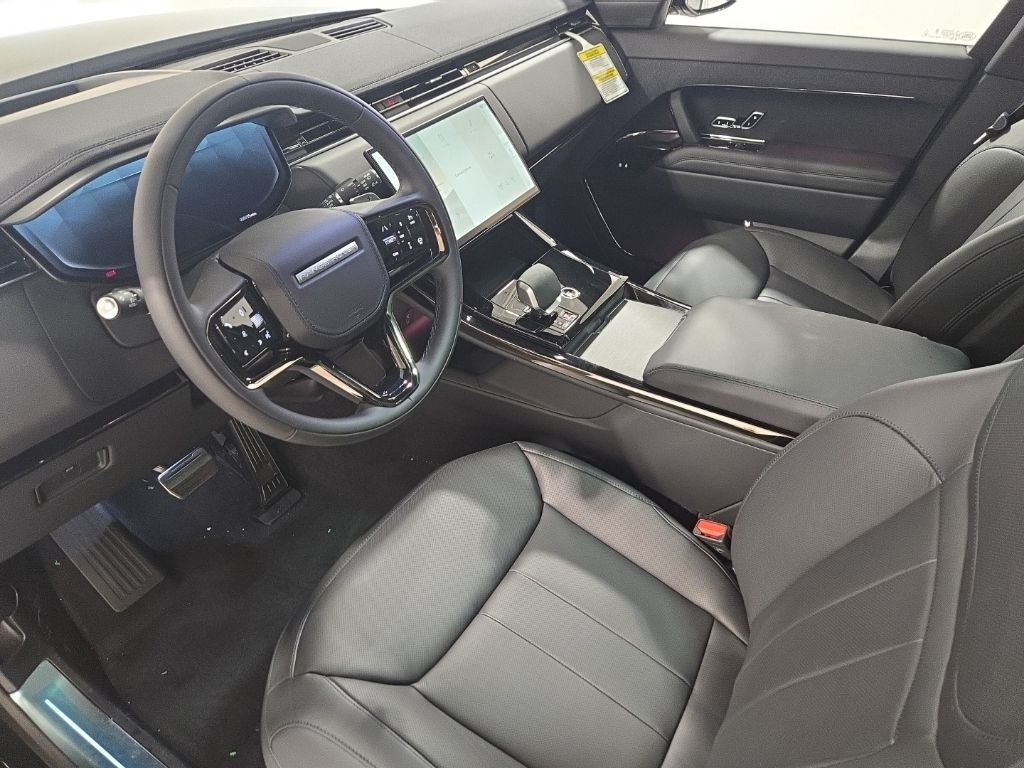 New 2026 Santorini Black Land Rover Dynamic SE image 19