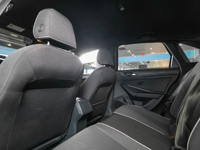 2025 Volkswagen Jetta Sport - Photo 12