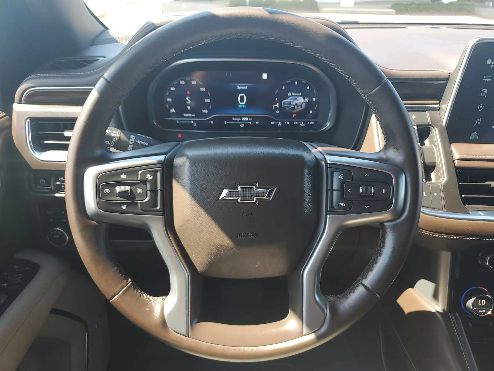 Used 2023 Black Chevrolet Z71 image 11