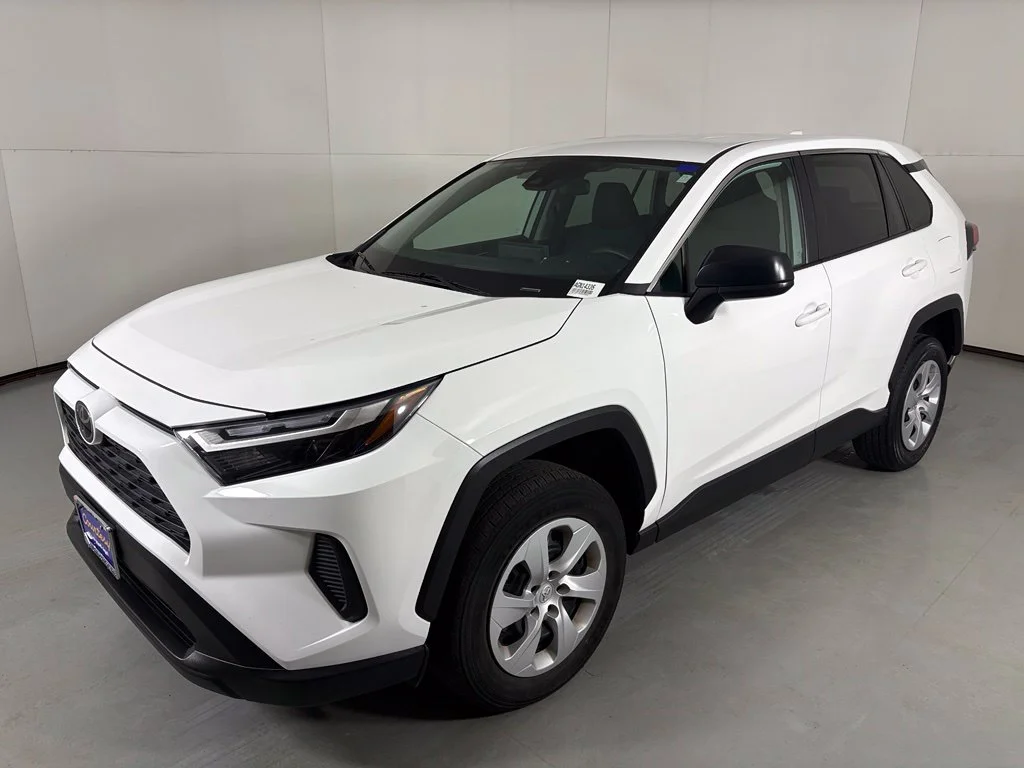 Used 2025 White Toyota LE image 4