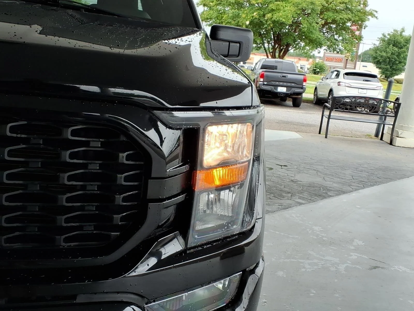 Used 2023 Agate Black Metallic Ford XL image 15