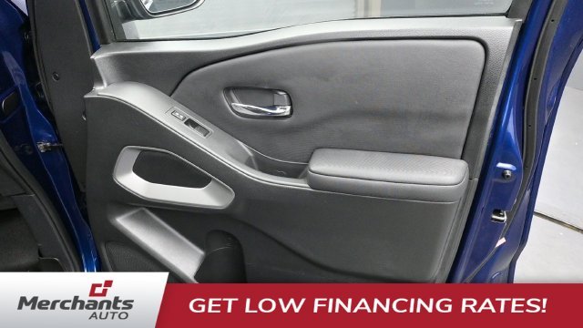 Used 2022 Blue Nissan SV image 10