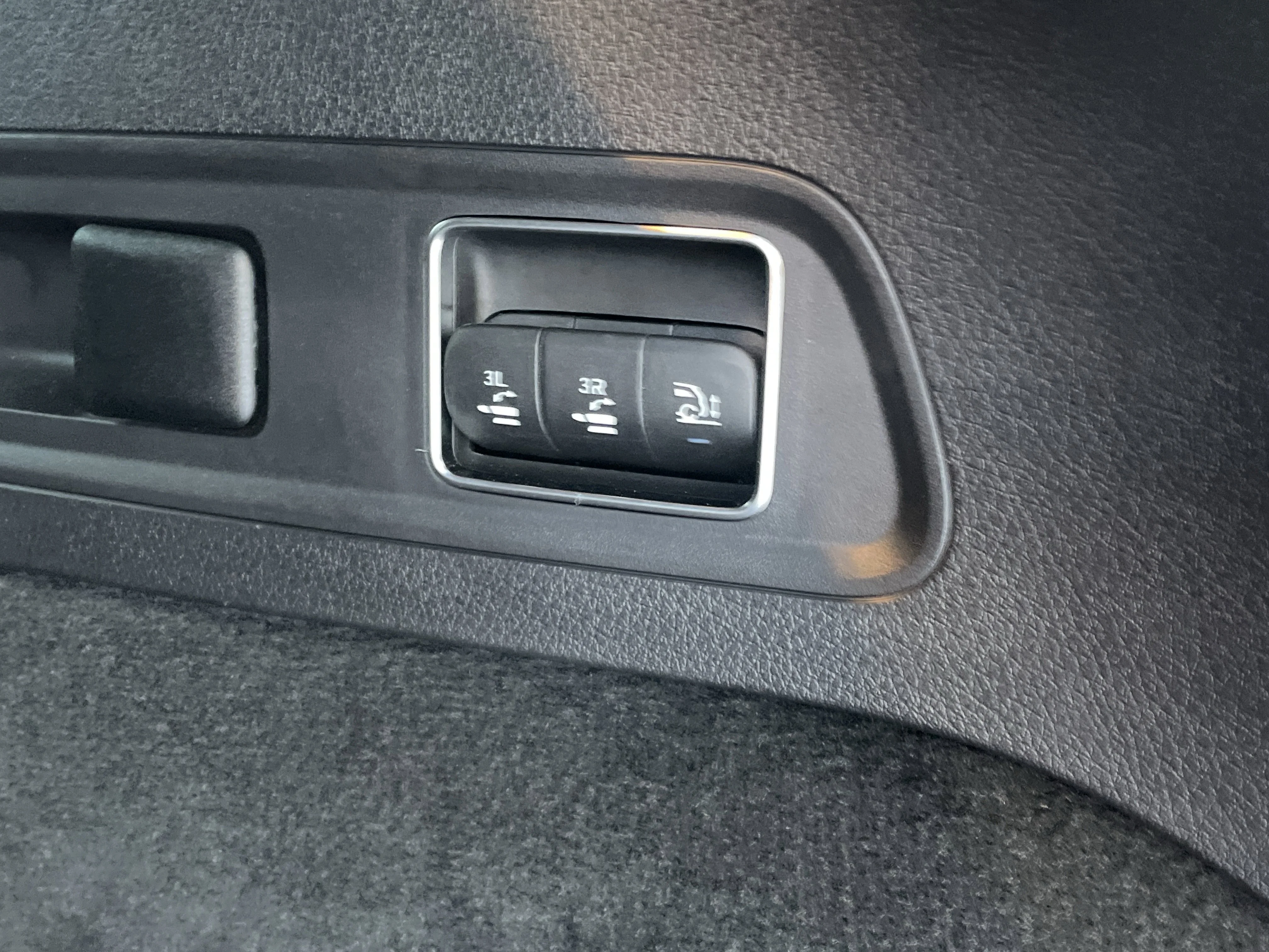 2025 Mercedes-Benz GLS Base - Photo 12