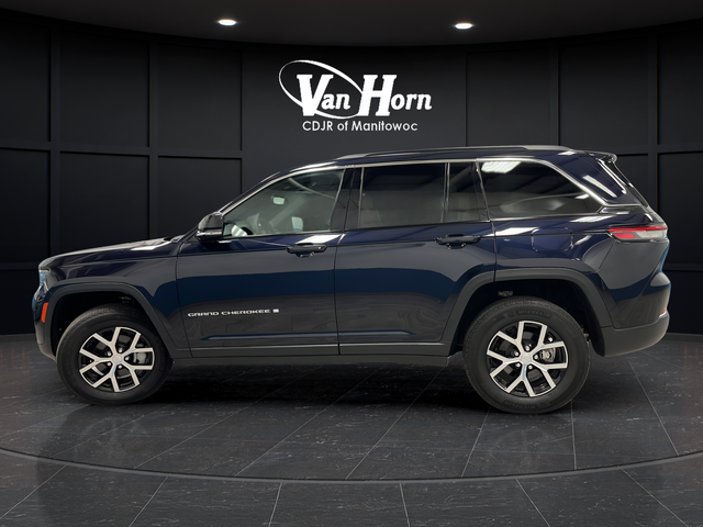 Used 2024 Midnight Sky Jeep Limited image 4