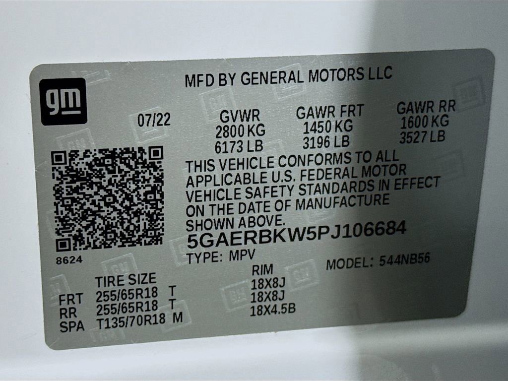 Used 2023 Summit White Buick Essence image 31