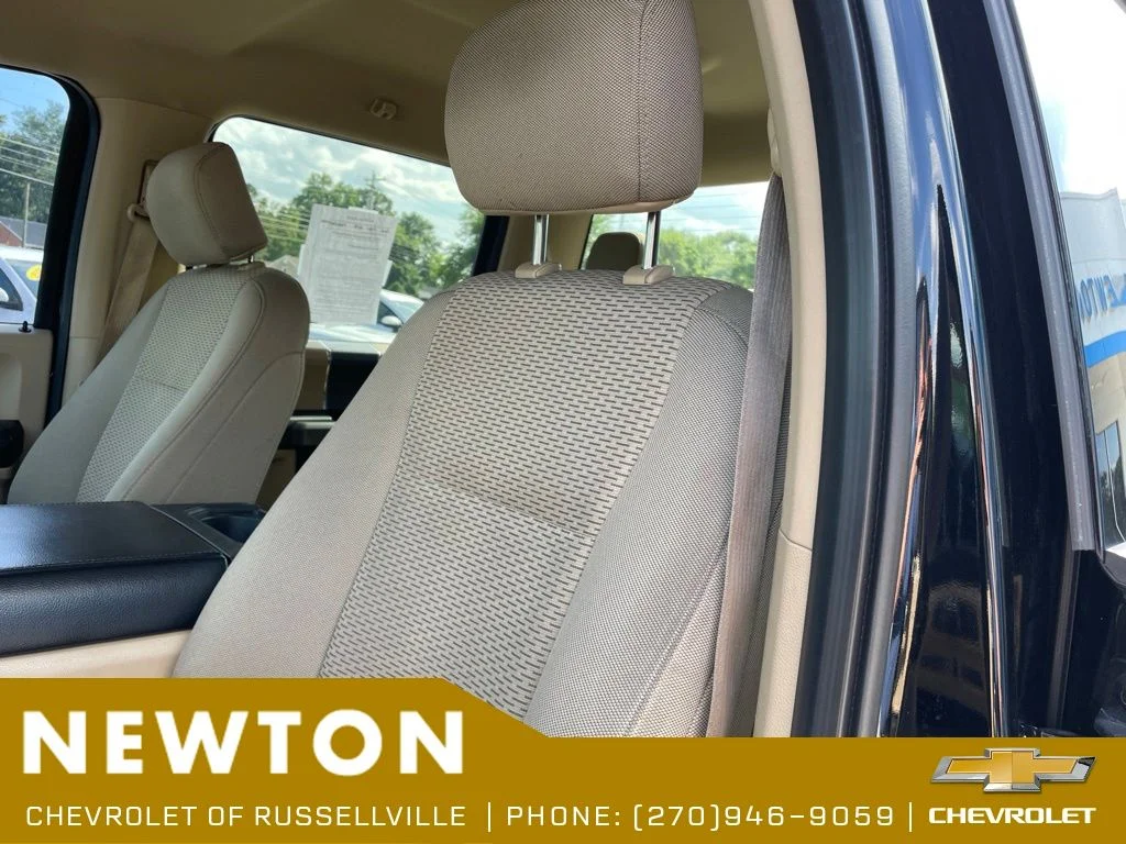 Used 2018 Shadow Black Ford XLT image 5