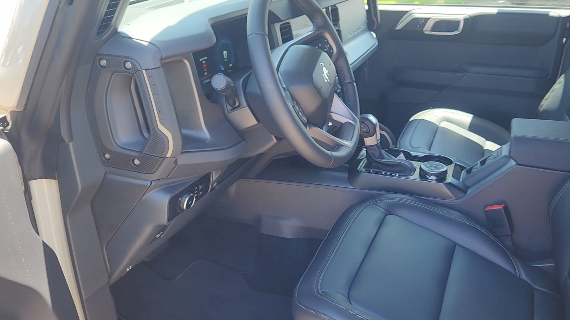 New 2026 Desert Sand Ford Badlands image 15