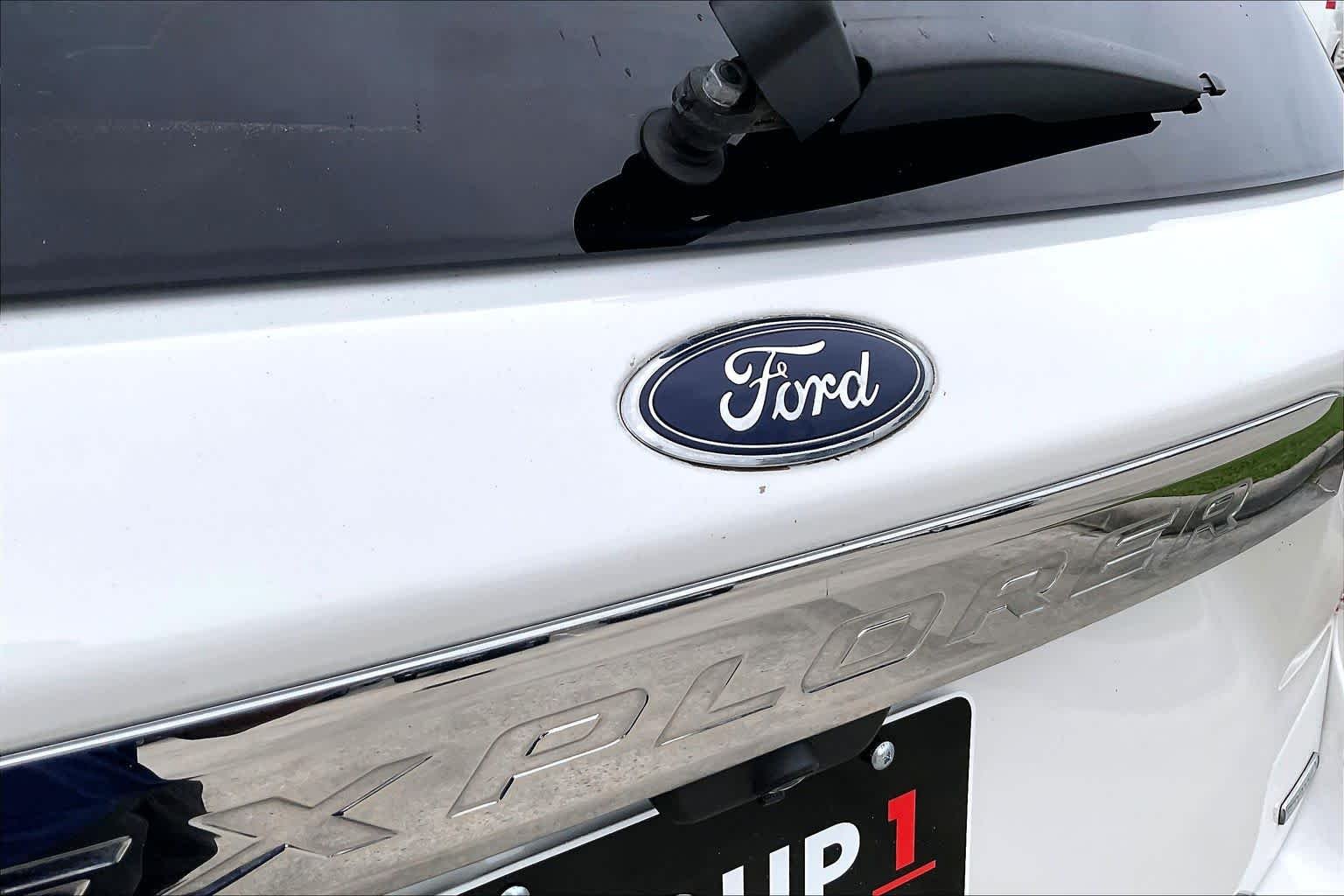 Used 2020 Star White Metallic Tri-Coat Ford XLT image 31
