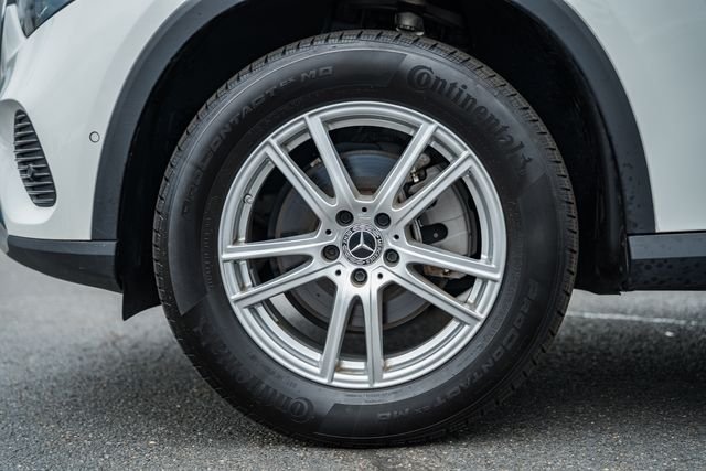 Used 2023 Polar White Mercedes-Benz GLC 300 image 17