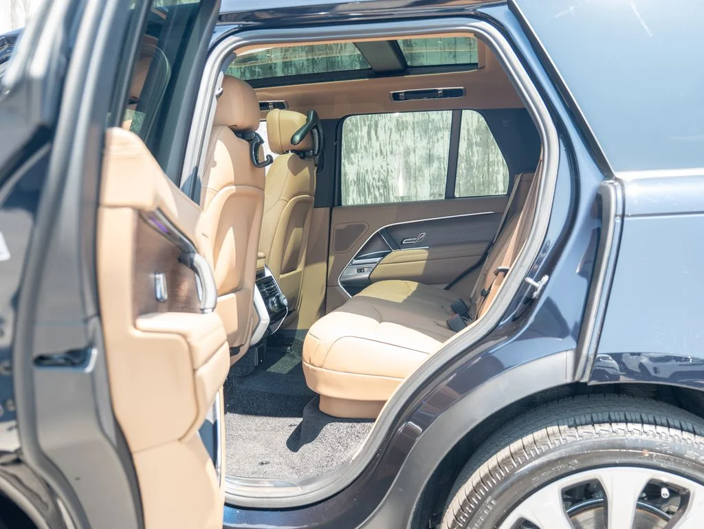 Certified Used 2026  Land Rover SE image 34