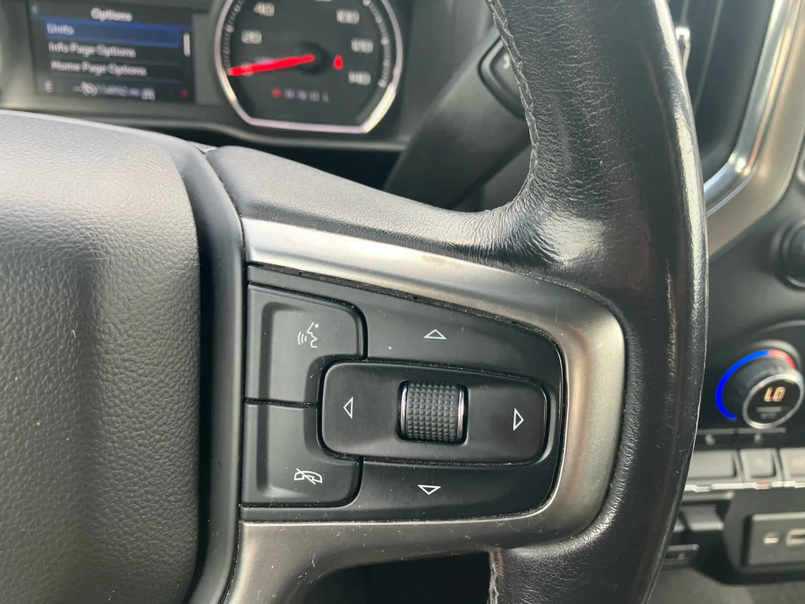 Used 2019 Cajun Red Tintcoat Chevrolet LT image 20