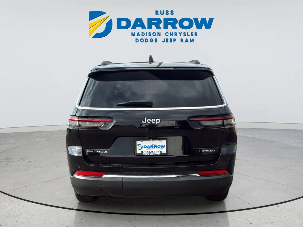 Used 2022 Black Jeep Laredo image 4