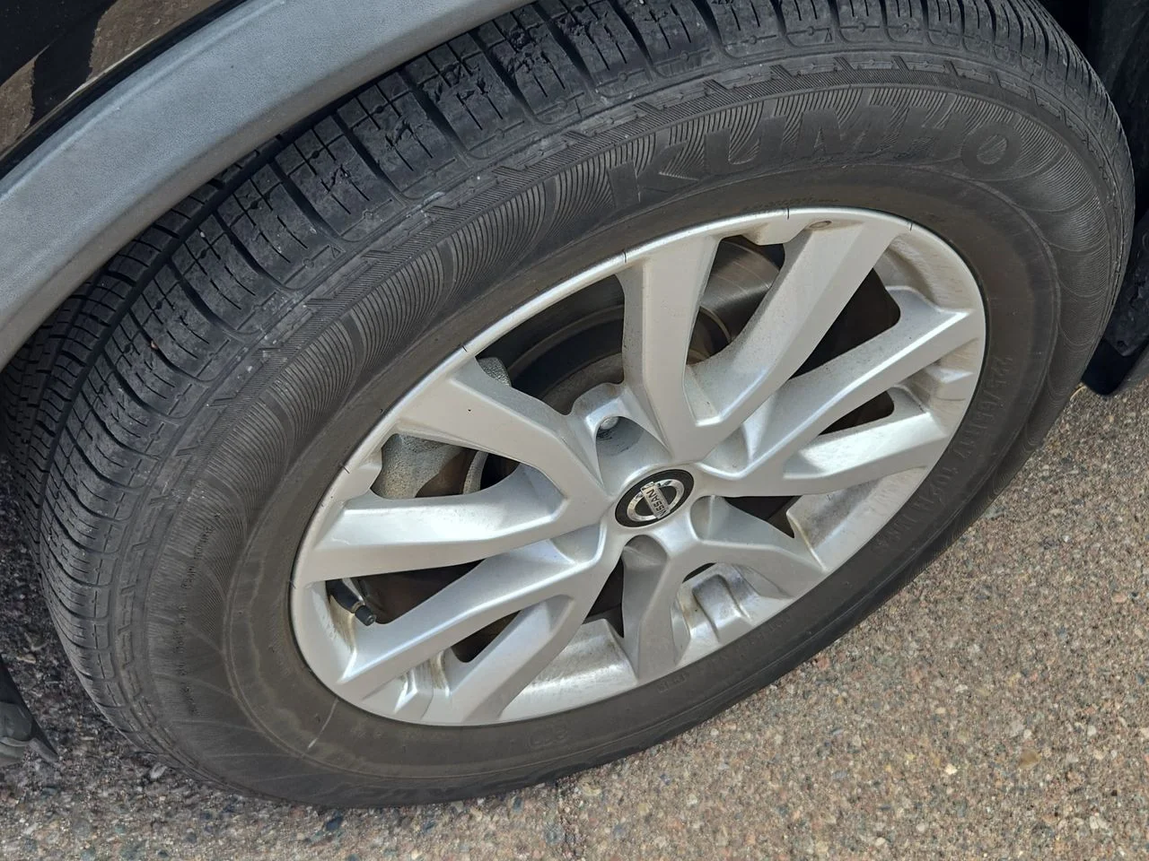 Used 2017 Magnetic Black Nissan SV image 18