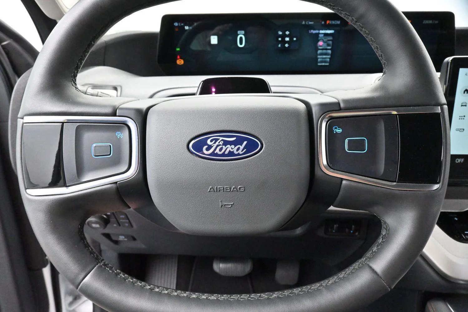 Used 2025 White Ford Active image 20