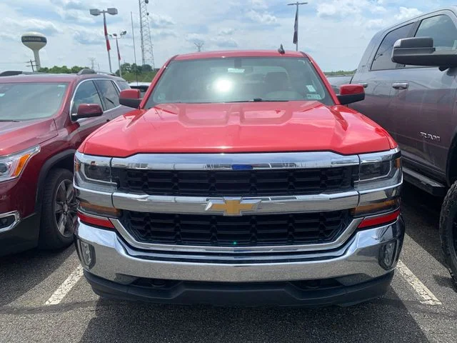 Used 2018 Red Chevrolet LT image 5