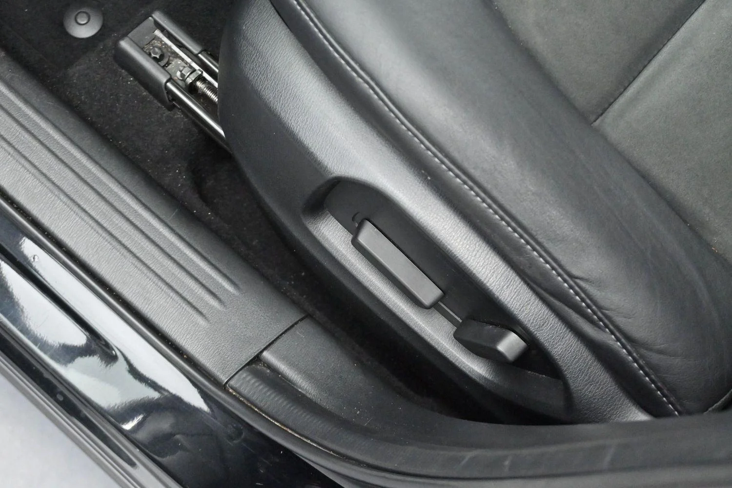 Used 2020 Jet Black Mica Mazda Touring image 13