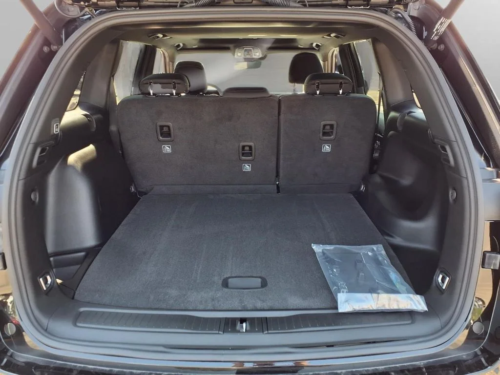 New 2027 High-Gloss Black Paint Jeep Laredo X image 27