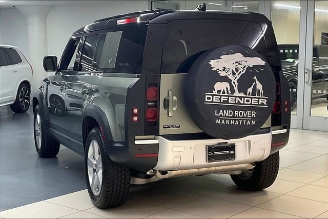 Used 2020 Green Land Rover First Edition image 16