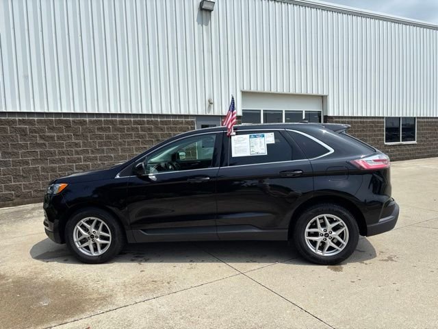 Used 2024 Black Ford SEL image 9