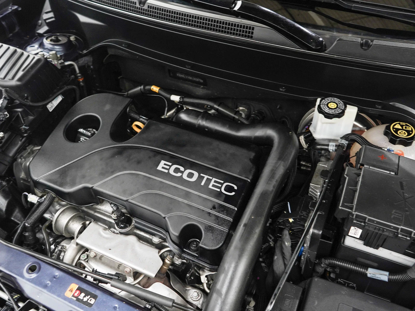 Used 2019 BLUE STEEL METALLIC GMC SLE image 30