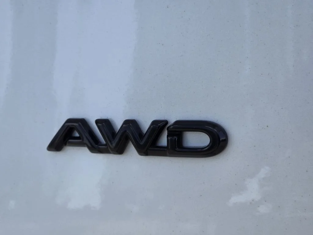Used 2024 Wind Chill Pearl Toyota XLE image 23