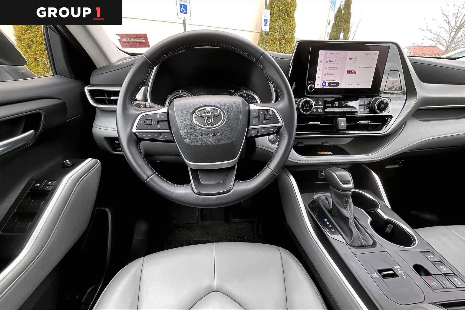 2025 Toyota Highlander XLE - Photo 6