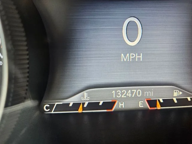 Used 2019 Silver Jeep Limited image 16