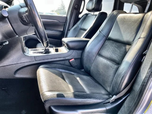Used 2019 Silver Jeep Altitude image 16