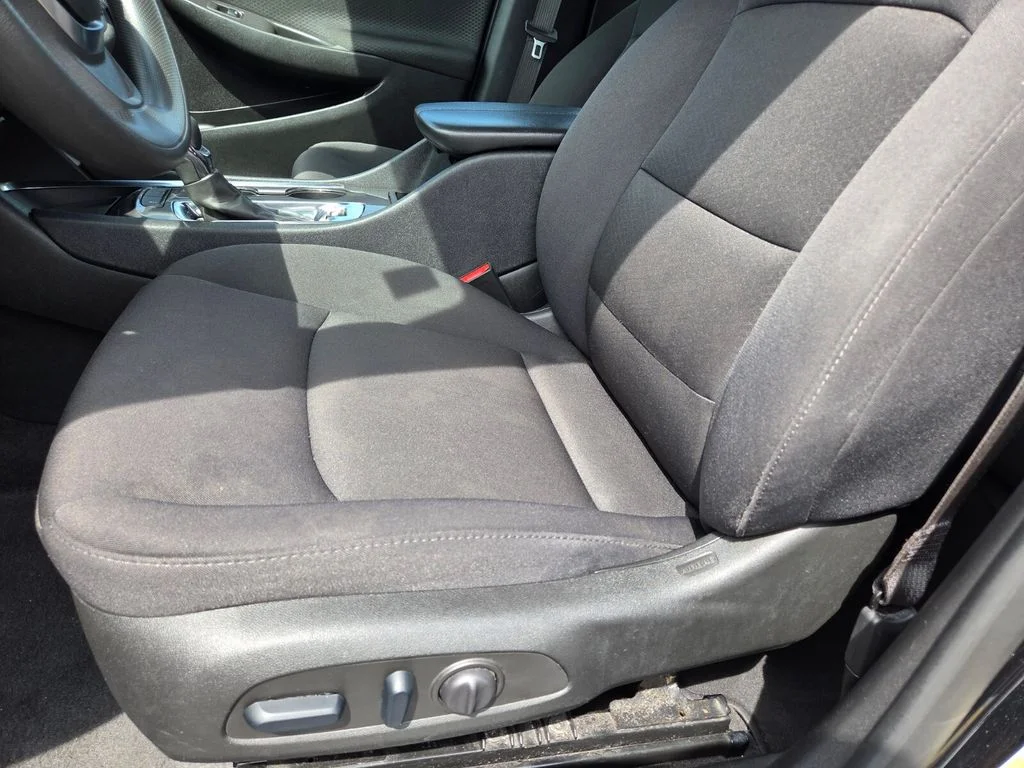 Used 2025 Black Chevrolet LT image 10