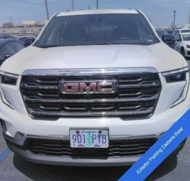 Used 2024 Summit White GMC Elevation image 9