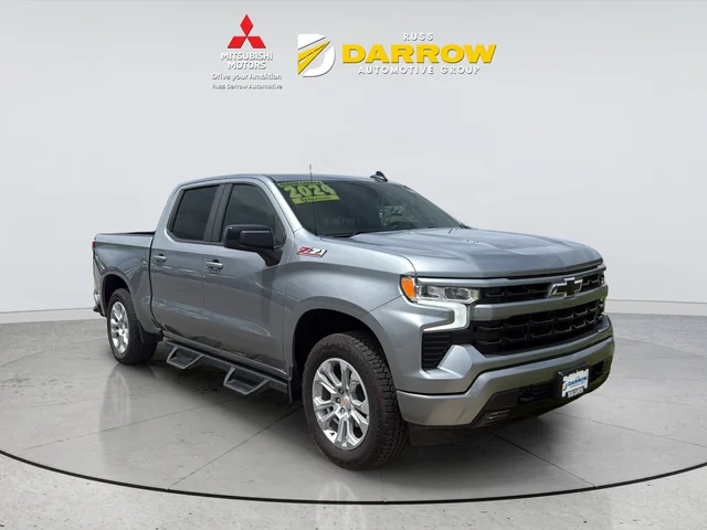 Used 2024 Gray Chevrolet RST image 7