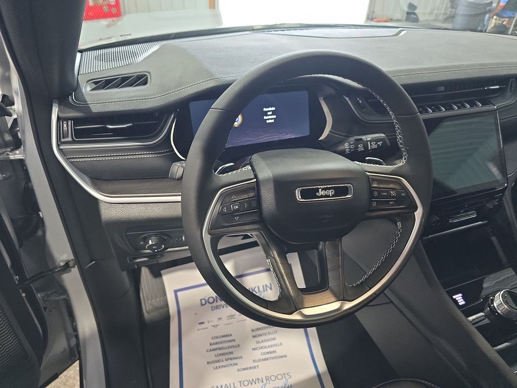 Used 2025 Silver Jeep Limited image 16