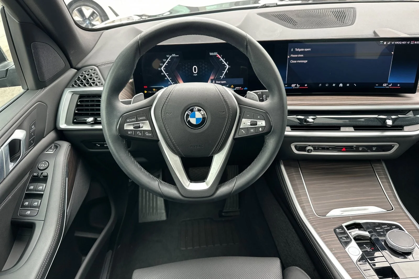 Used 2025 Black Sapphire Metallic BMW sDrive40i image 13
