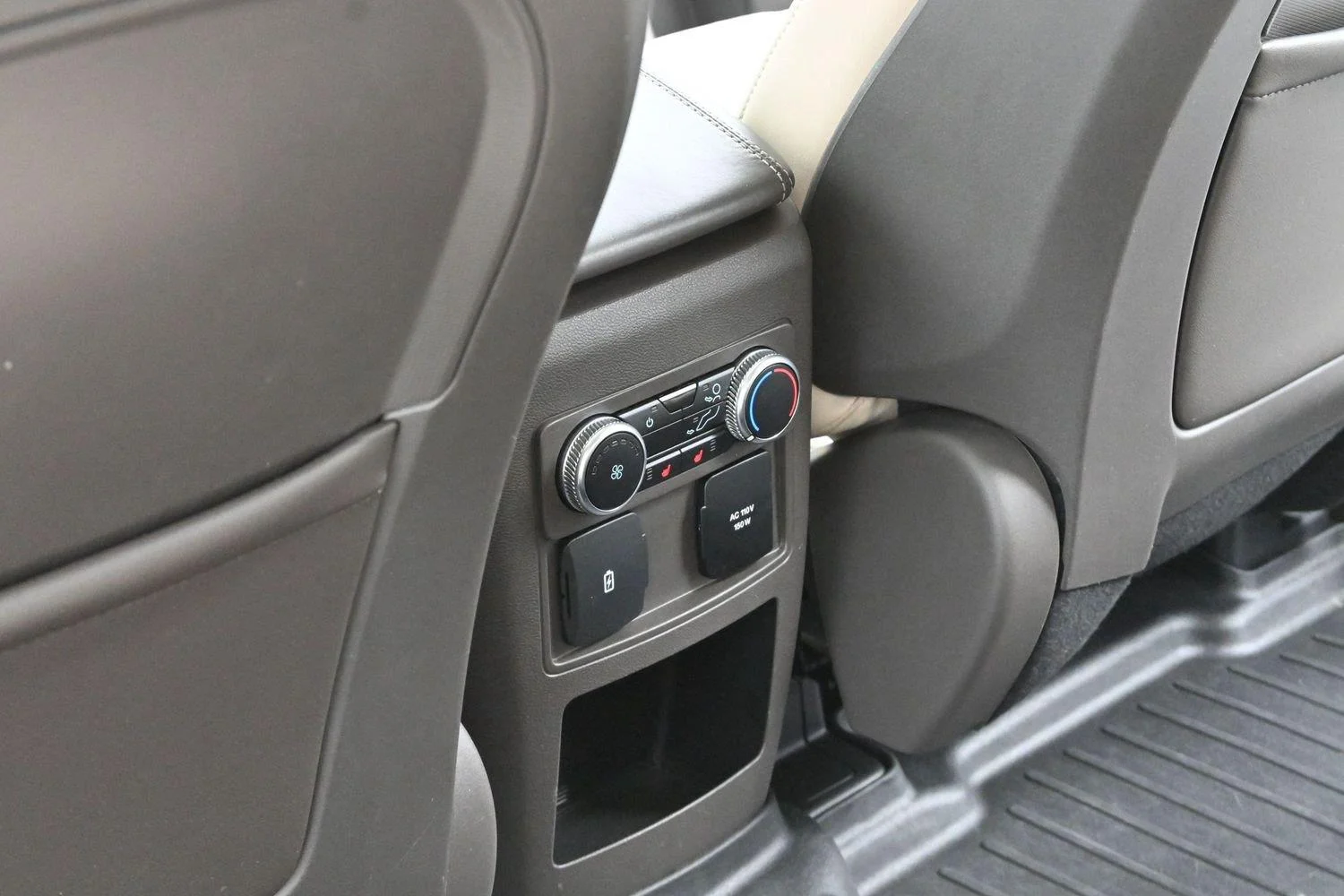 Used 2020 Star White Metallic Tri-Coat Ford Platinum image 32