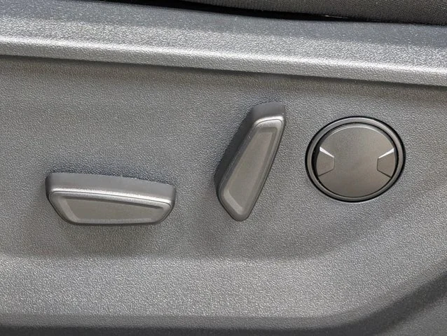 New 2026 Iconic Silver Metallic Ford XLT image 52
