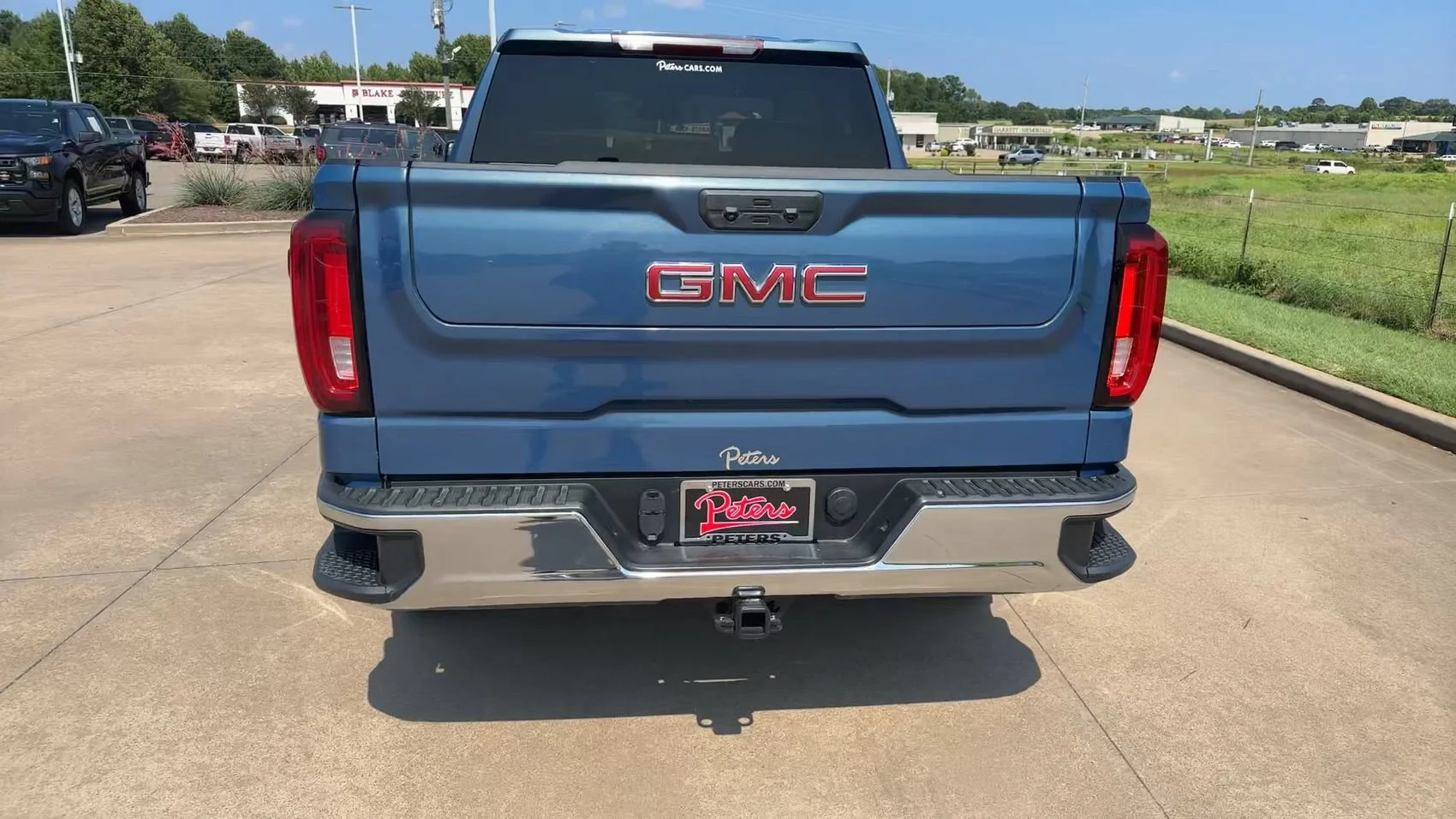 Used 2024 Downpour Metallic GMC SLT image 7