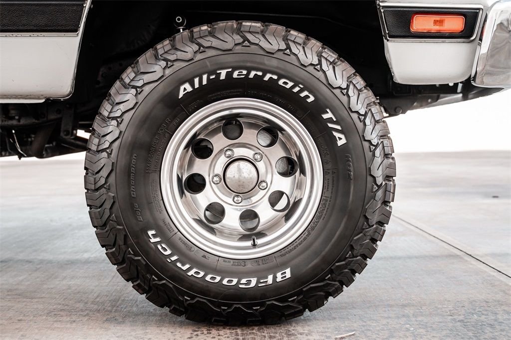 Used 1988  Dodge 100 image 36