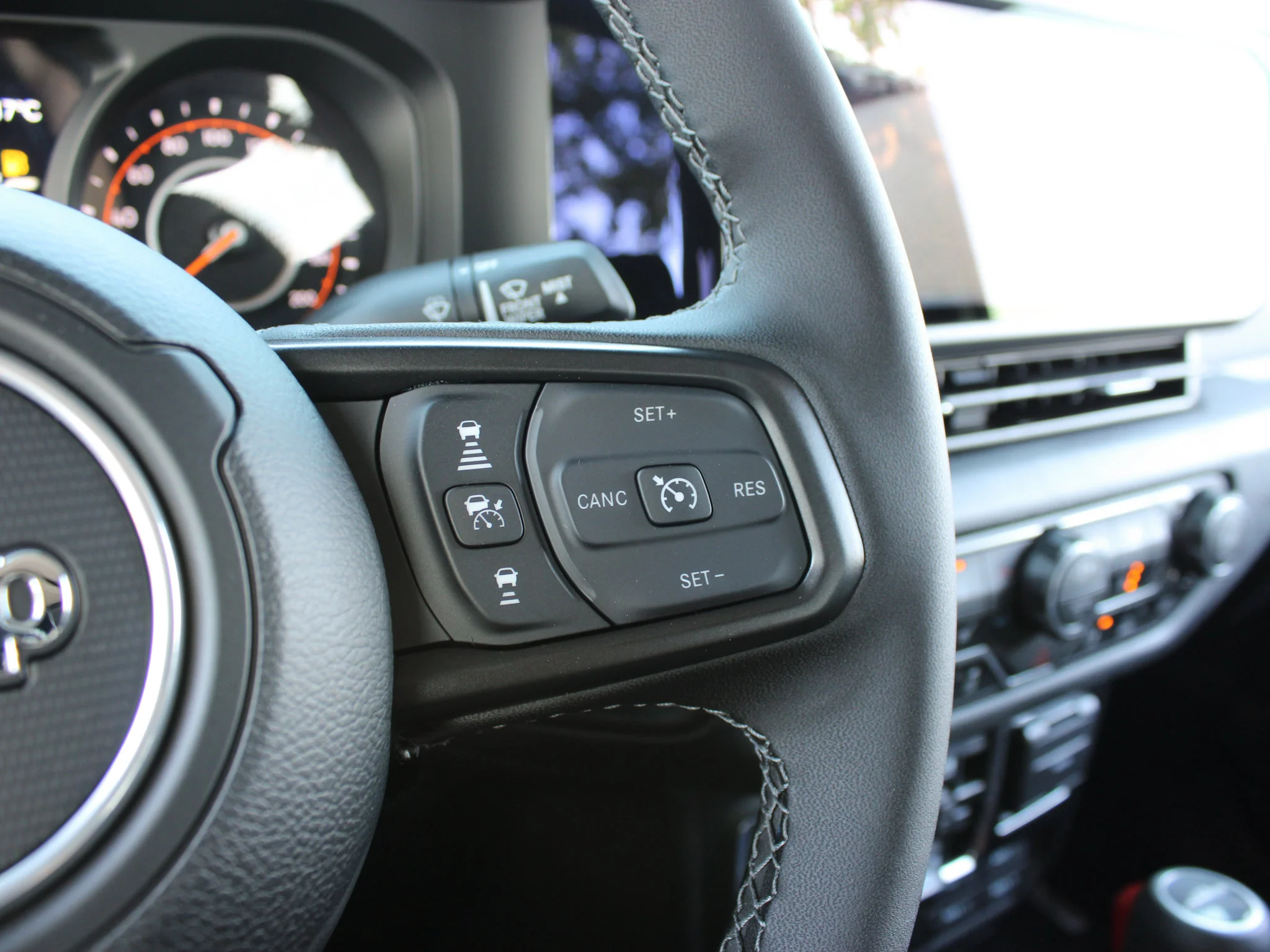 Used 2025 Grey Jeep Sport S* 4x4, Heated Seats/Wheel, Max Tow Package, Remote Start image 17