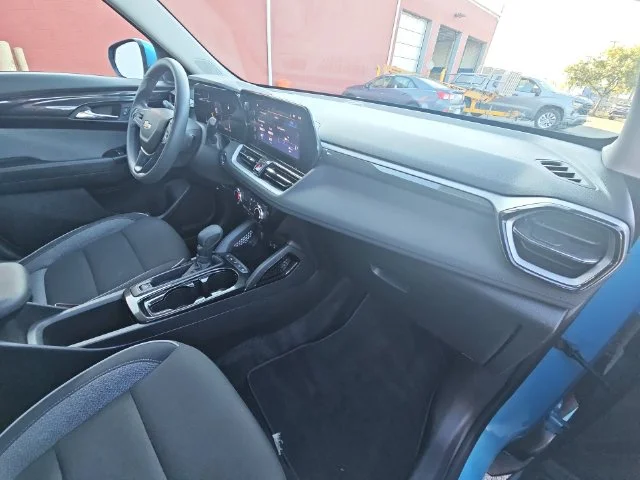 Used 2025 Blue Chevrolet LT image 44