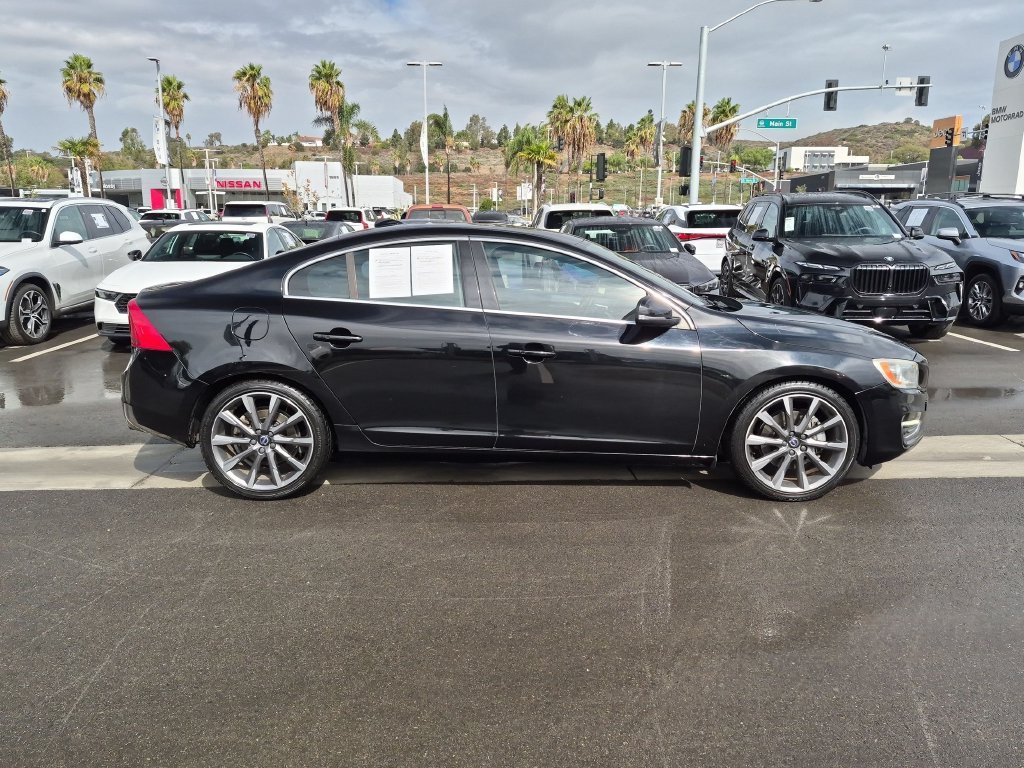 Used 2015 Black / Stone Volvo T6 image 3
