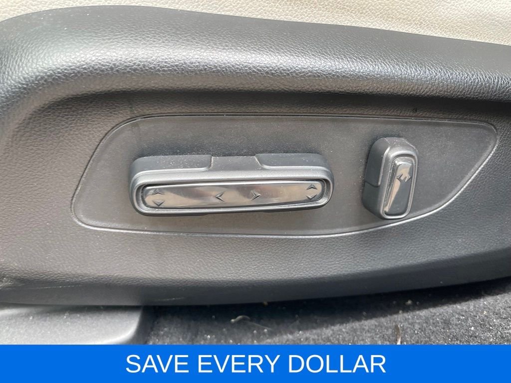 Used 2024 White Honda EX-L image 21