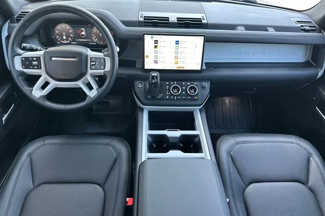 Certified Used 2025 Green Land Rover S image 12