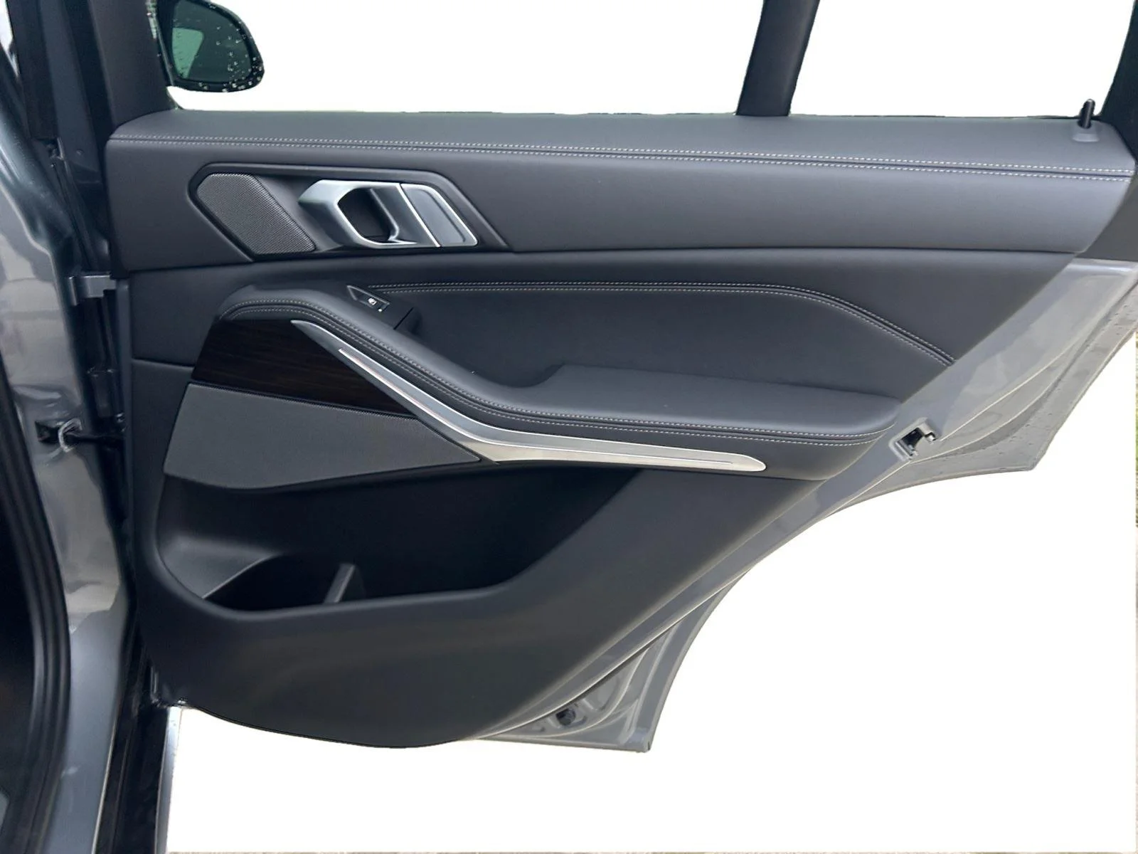 Used 2024 Skyscraper Grey Metallic BMW xDrive40i image 20
