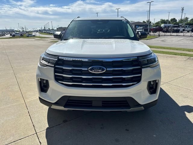 New 2026 Star White Metallic Tri-Coat Ford Active image 11