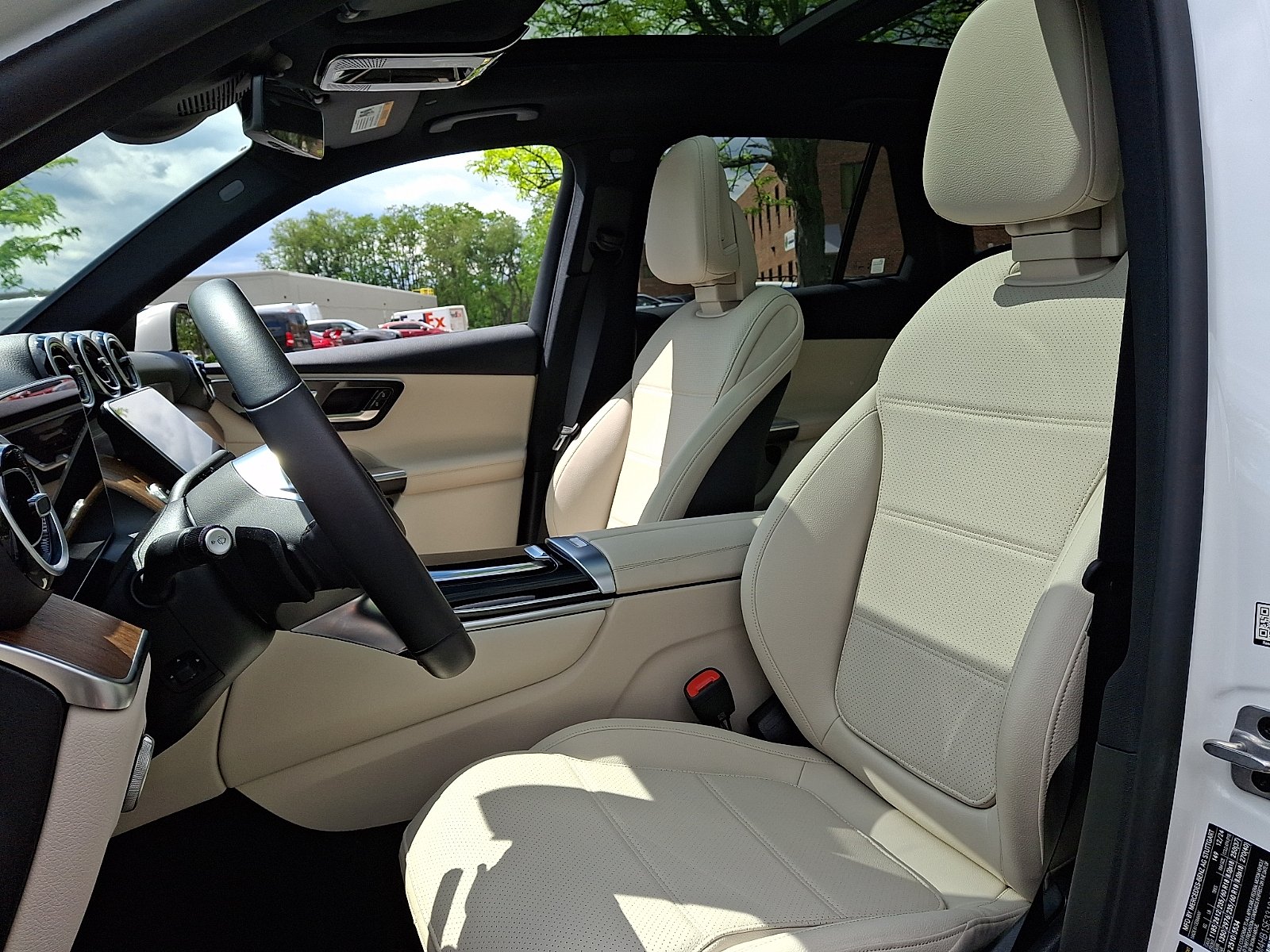 2025 Mercedes-Benz GLC Base - Photo 13