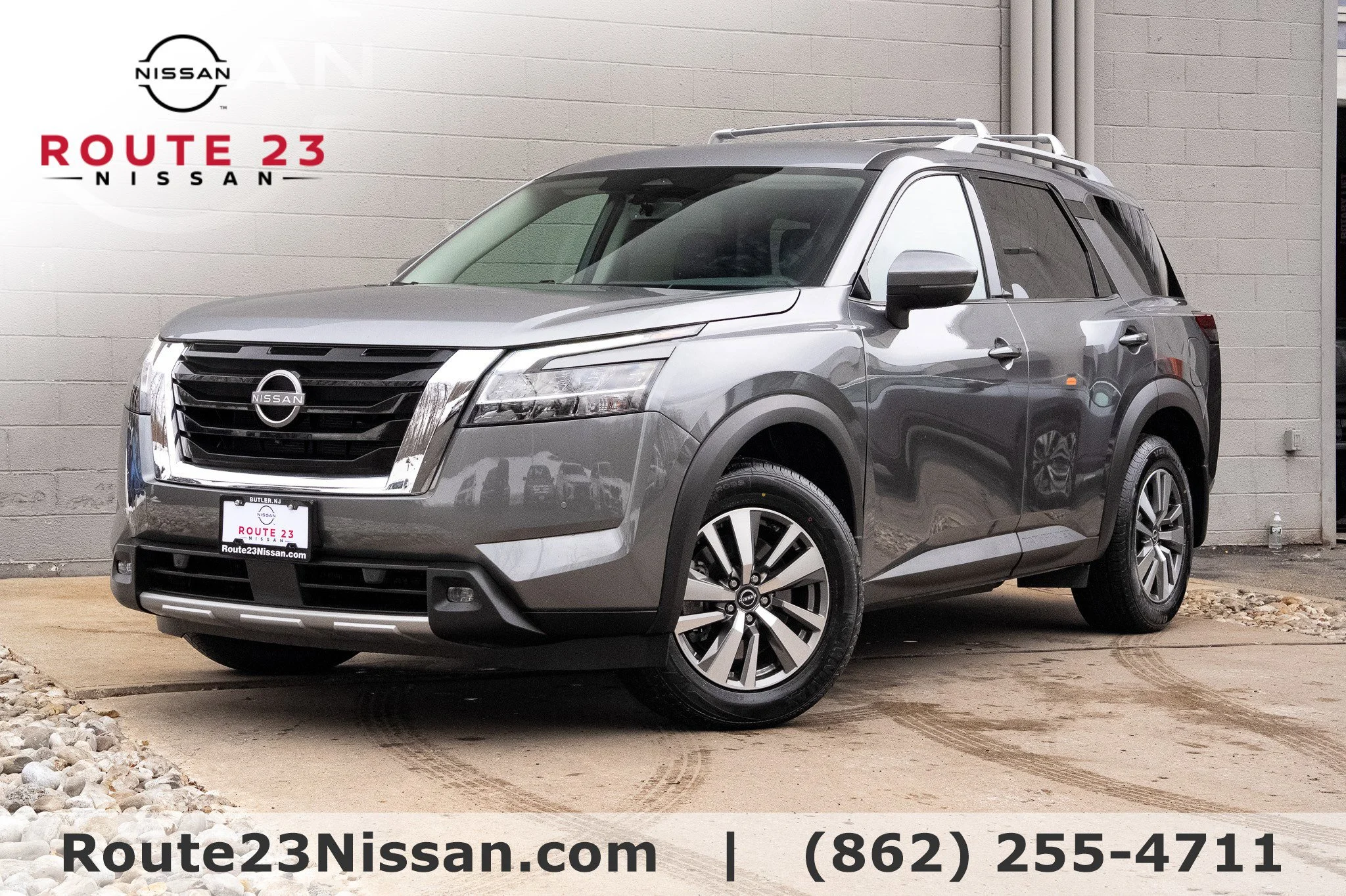 2023 Nissan Pathfinder SL