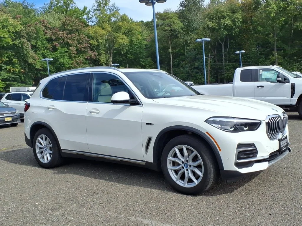 2022 BMW X5 45e